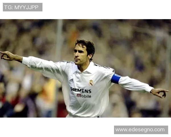 足球明星全名英文缩写揭秘了解你喜爱的球员背后的故事与成就