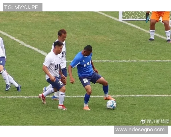 深圳足球队的拼搏之路：从低谷到荣耀的邀请赛特别报道